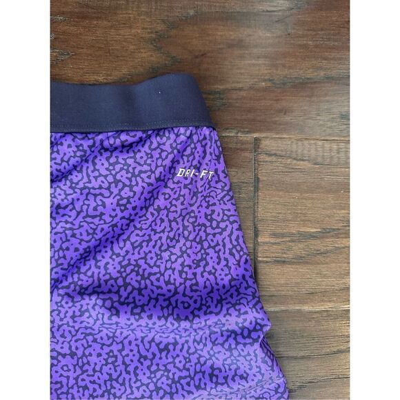 Nike Pro Dro Fit Leopard Cheetah Purple Capri Leggings - Picture 4 of 7